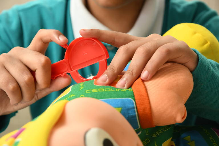 4 a cada 10 ações de judicialização da saúde de crianças em SP envolvem tratamento de autistas