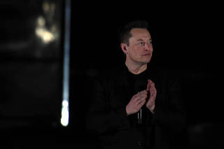 FILE PHOTO: SpaceX's Elon Musk gives an update on the company's Mars rocket Starship in Boca Chica