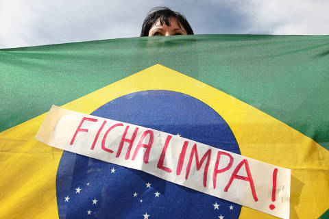Lei da Ficha Limpa completa 15 anos com legado sob disputa
