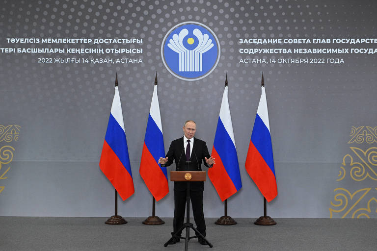 Putin concede entrevista após reunião de líderes de países da antiga União Soviética, no Cazaquistão