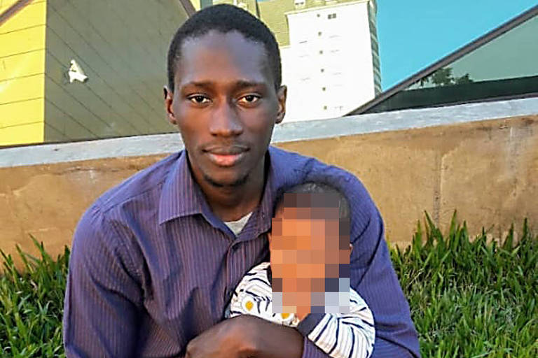 Bubacarr Dukureh, 28, de Gâmbia, foi morto com um tiro disparado por PM no dia 15 de setembro