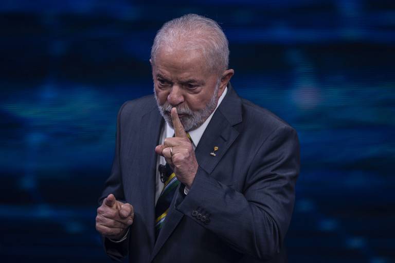 Debate na Band entre os candidatos que disputam o segundo turno