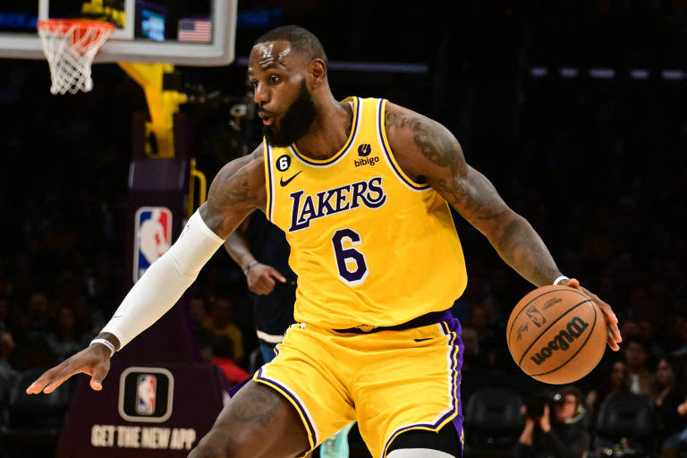 Nem LeBron James, nem Steph Curry. Confira o jogador da NBA mais buscado no  Google este