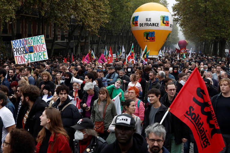 Veja fotos da greve geral na França nesta terça (18)