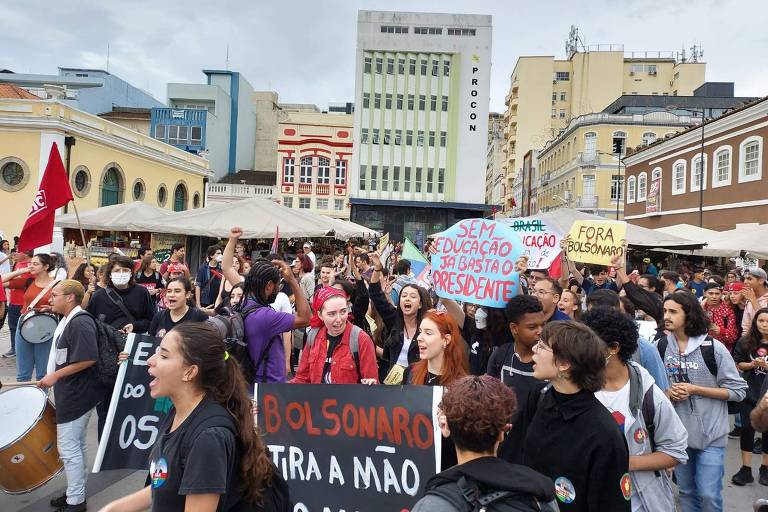 Estudantes da UFSC aprovam paralisação e apoio a Lula