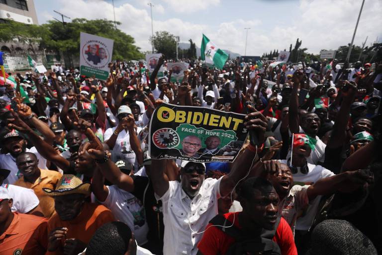 Nome da terceira via na Nigéria cria onda 'obidiente' e busca romper polarização