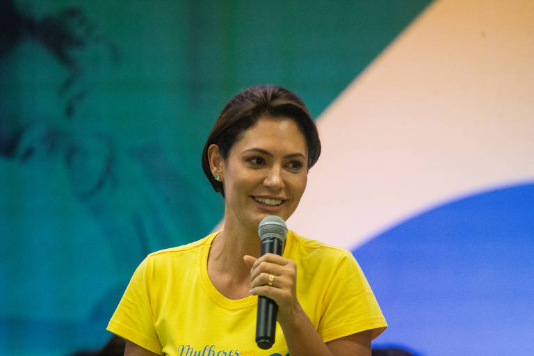 Se as joias fossem direcionadas a Michelle, e não ao Estado brasileiro, seria necessário o pagamento do imposto de importação, o que não ocorreu; objetos que valem mais de mil dólares são tributáveis e precisam ser declarados