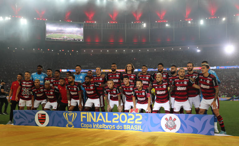 Nos pênaltis, Flamengo bate o Corinthians e conquista a Copa do Brasil