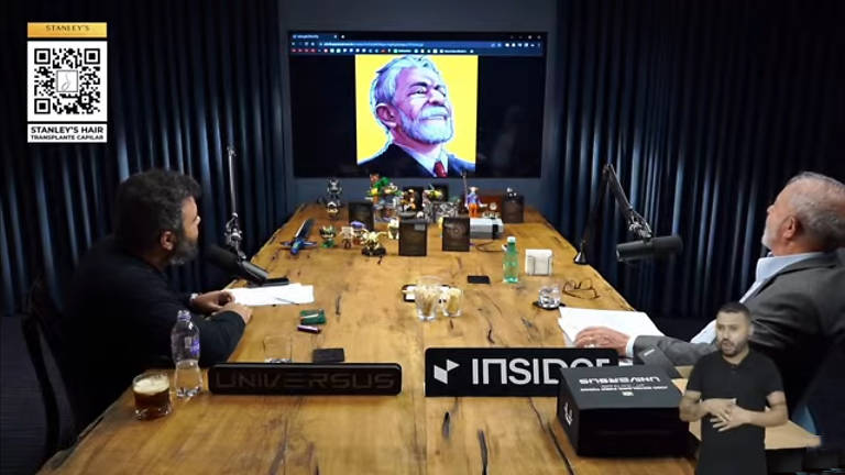 O apresentador Igor Coelho e o ex-presidente Lula conversam no podcast Flow 