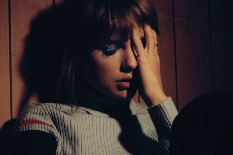 Taylor Swift em ensaio de divulgação de 'Midnights', seu décimo álbum de estúdio