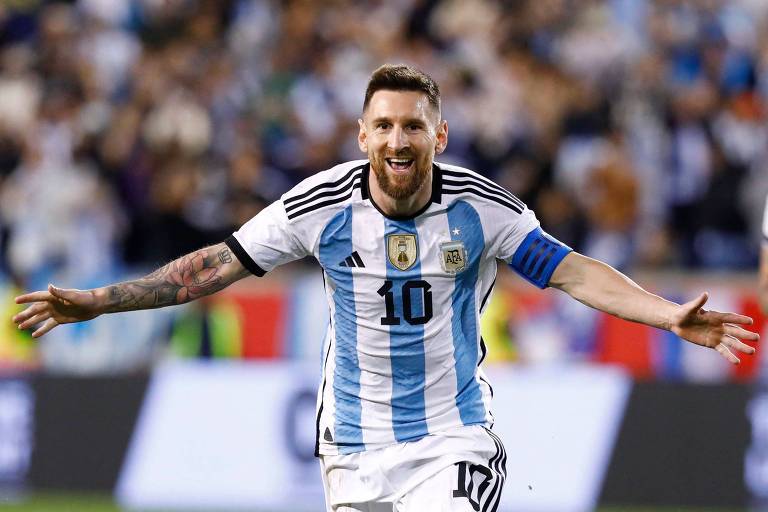 Lionel Messi comemora gol da seleção argentina em amistoso contra a Jamaica