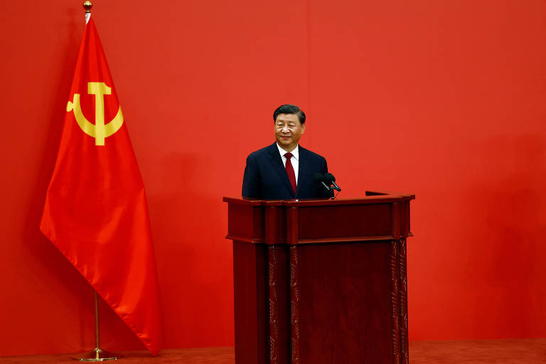 O líder chinês, Xi Jinping, fala à imprensa após o 20º Congresso Nacional do Partido Comunista Chinês, em Pequim