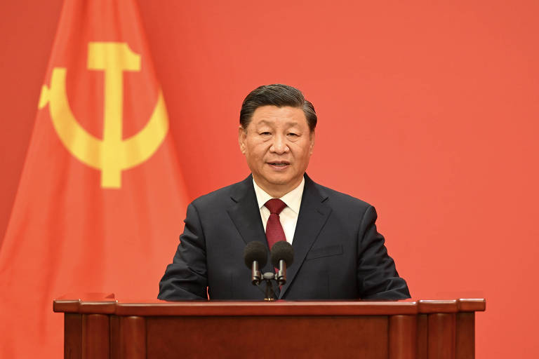 O líder chinês, Xi Jinping, discursa à imprensa no Grande Salão do Povo, em Pequim