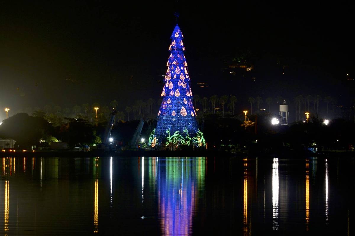 Árvore de Natal da Lagoa, no Rio, não será montada em 2022 - 24/10/2022 -  Cotidiano - Folha