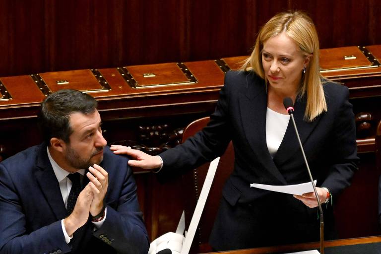 Giorgia Meloni nega simpatia pelo fascismo em 1º discurso ao Parlamento