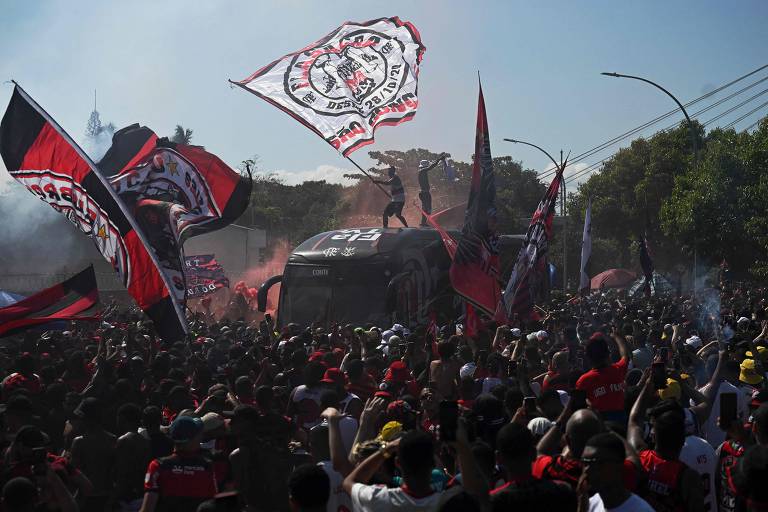 Flamengo e Athletico-PR rumo à final da Libertadores e navio de 347,48 m em Santos; veja fotos de hoje