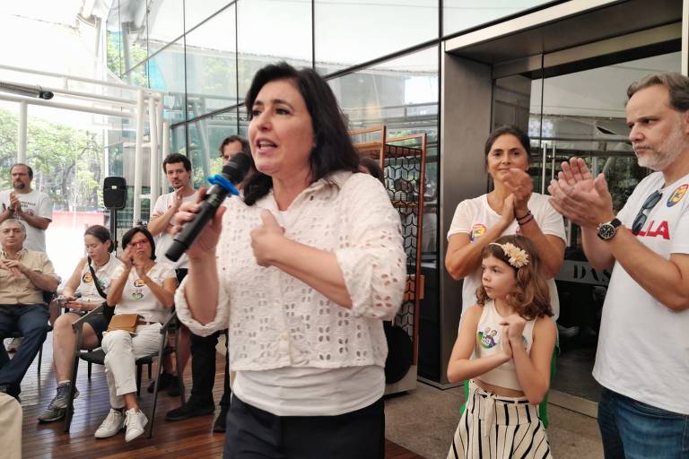 Senadora Simone Tebet (MDB) participa de ato de campanha na avenida Faria Lima, em São Paulo
