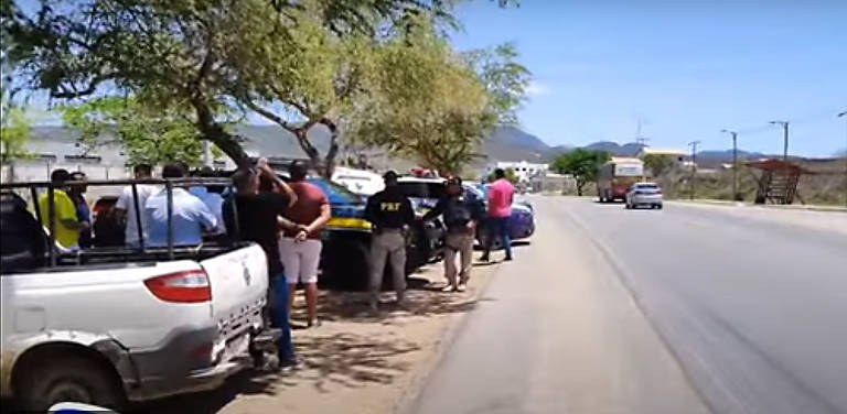 Pelo menos 560 operações de fiscalização contra veículos fazendo transporte público de eleitores foram registradas no país