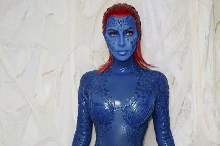 Kim Kardashian surgiu vestida de Mystique, do 'X-Men', em festa de aniversário