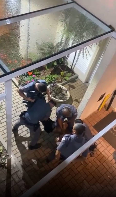 Familiares da vítima afirmam que ela morreu por conta da abordagem. O caso é investigado.