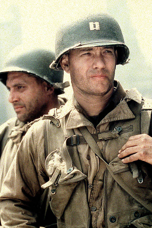 Os atores Tom.Hanks e Tom.Sizemore em cena do filme "O Resgate do Soldado Ryan"