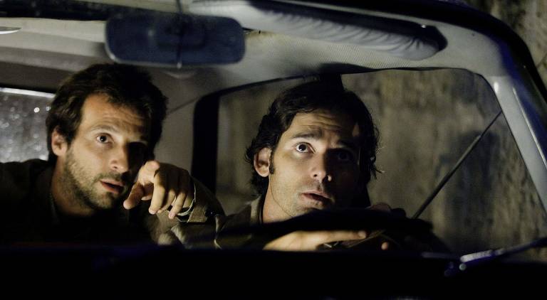 Os atores Mathieu Kassovitz (à esq.) e Eric Bana em cena do filme "Munique", do Stevie Spielberg