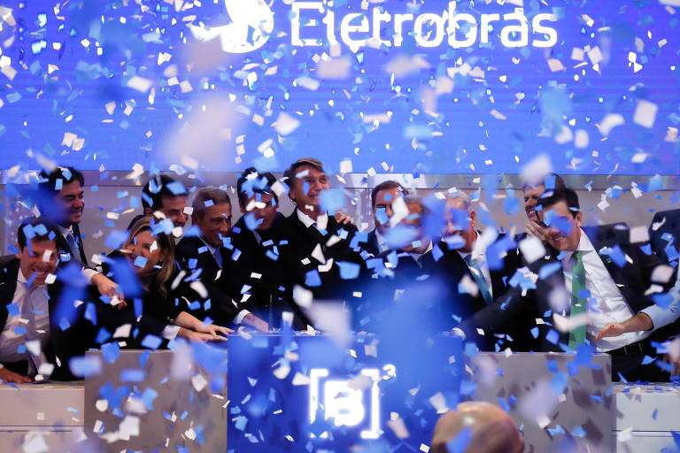 O governo Lula defende a proteção do patrimônio do país e uso das estatais para o desenvolvimento econômico, e é fortemente contrário à privatização da Petrobras, dos Correios, da Eletrobras