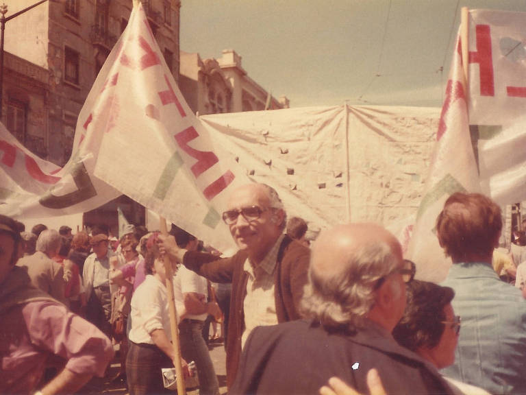 O escritor José Saramago em fotografia do álbum biográfico 'Saramago - Os Seus Nomes', que sai pela Companhia das Letras