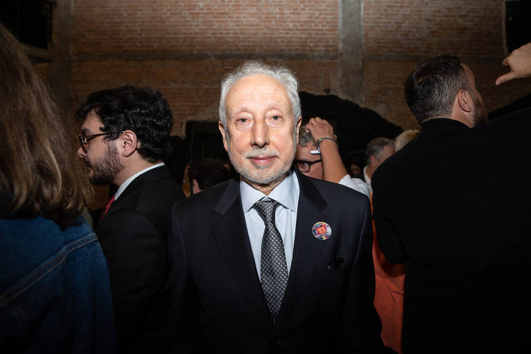 Persio Arida, por sua vez, é nome próximo do vice-presidente eleito Geraldo Alckmin (PSB). O economista é um dos pais do Plano Real e abriu o voto em Lula no segundo turno