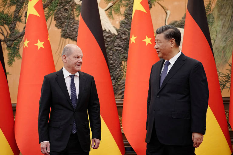 Alemanha muda tom e manda recados para China