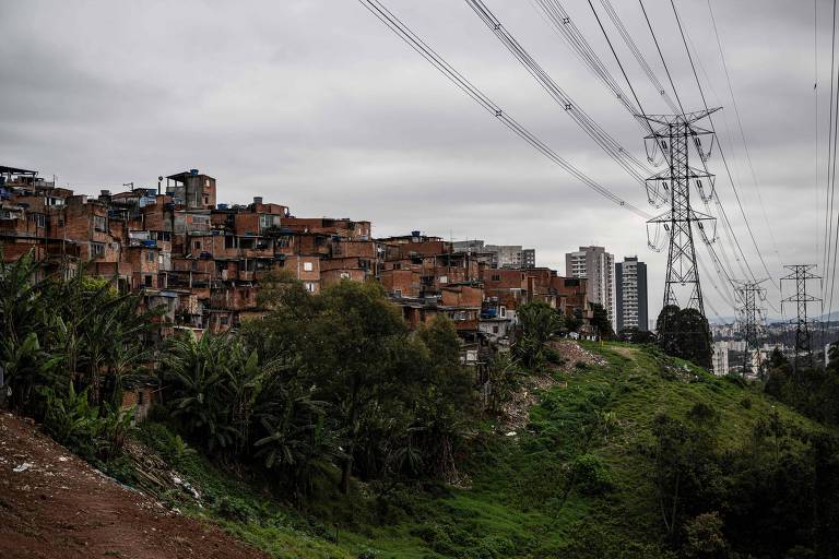 Ocupação urbana de favelas em áreas de risco triplica em 37 anos