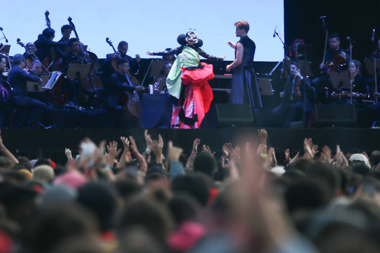 Björk toca com orquestra brasileira e sem eletrônica no Primavera Sound