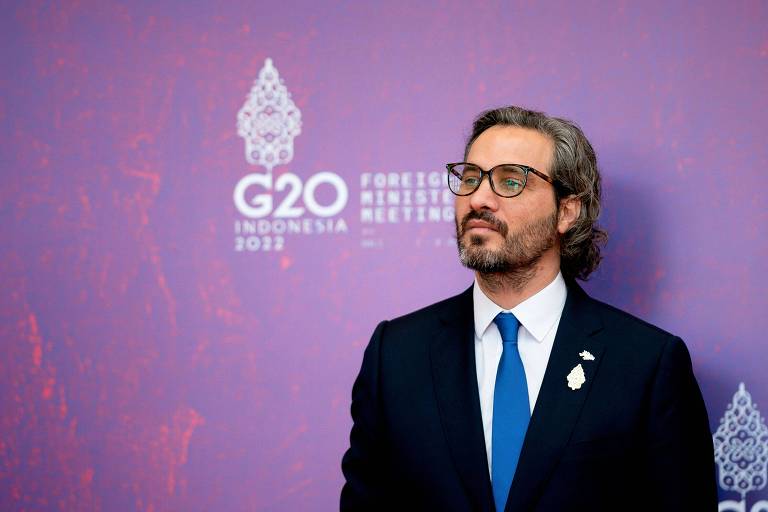 Argentino Santiago Cafiero chega para reunião de chanceleres do G20, na Indonésia