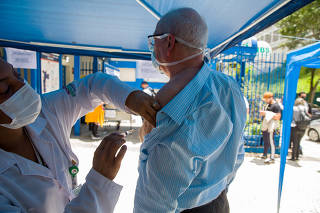 Vacinação contra a Covid em posto da Bela Vista, região central de SP