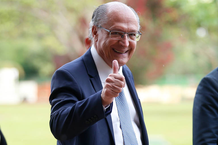 Presidente do PSDB e Eduardo Leite se reúnem com Alckmin e defendem espaço para propostas do PT