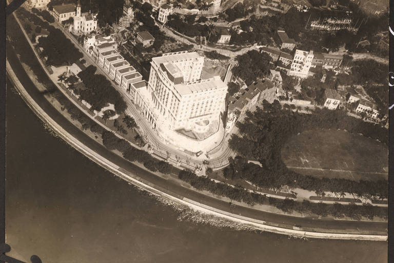 Imagem aérea do Hotel Glória, no Rio de Janeiro