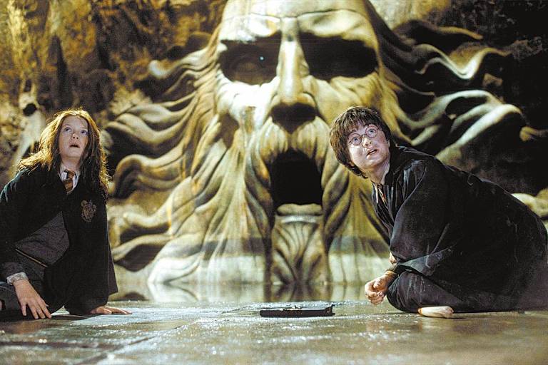 Bonnie Wright e Daniel Radcliffe em cena do filme 'Harry Potter e a Câmara Secreta'