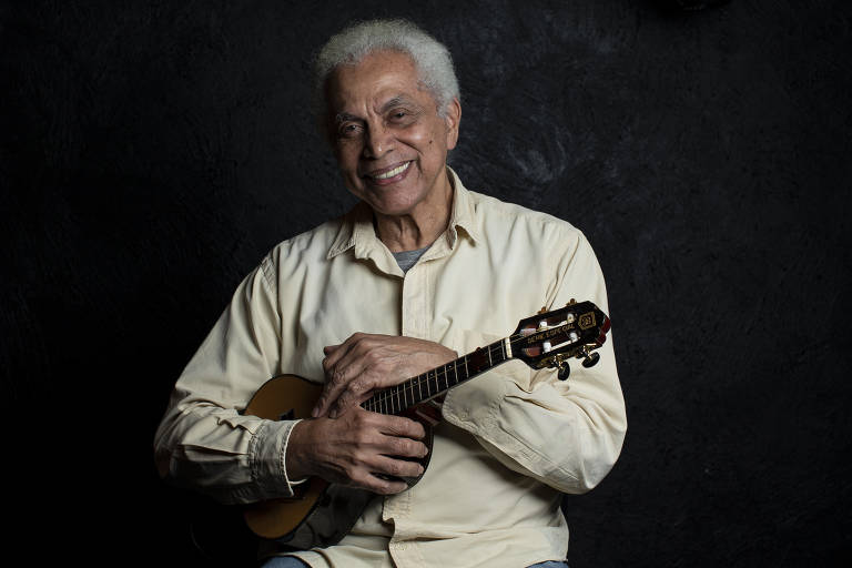 Retrato de Paulinho da Viola, que completa 80 anos, em estúdio no bairro de Botafogo, no Rio de Janeiro