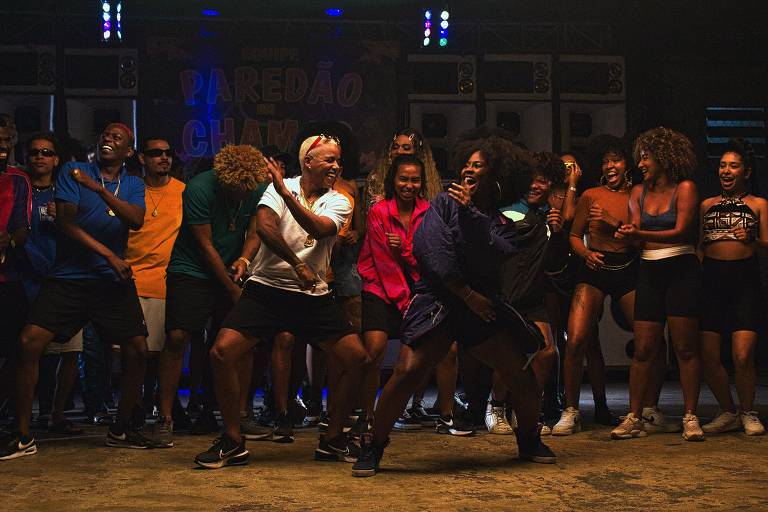 Baile funk no Morro do Fallet, Rio de Janeiro; imagem faz parte da exposição 'Funk - Relíquia da Periferia', do Google Arts & Culture