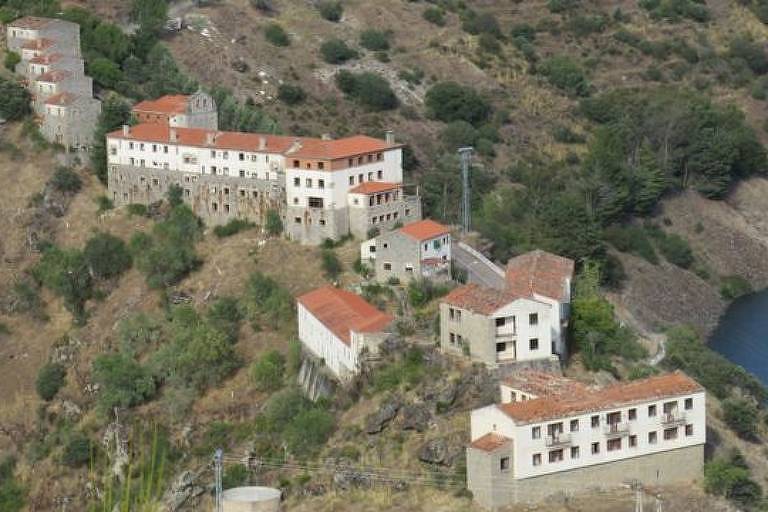 A aldeia de Salto de Castro. na fronteira da Espanha com Portugal, está desabitada há mais de 30 anos