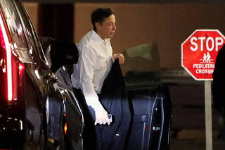 Owner and CEO of Twitter, Inc. Elon Musk arrives at the 29th Annual Baron Investment Conference in Manhattan, New York City