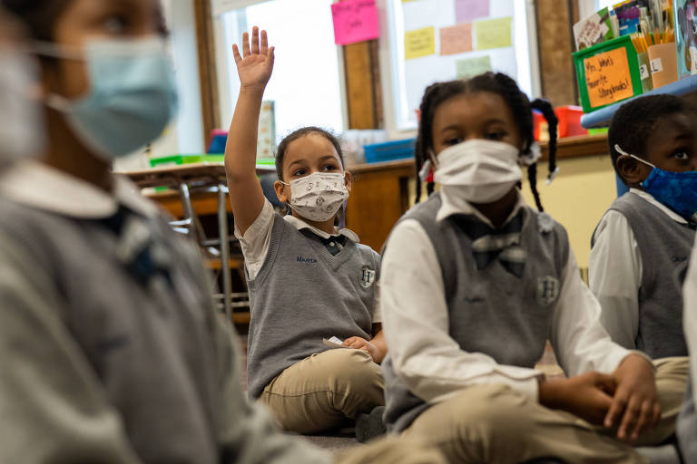 Escola em Bridgeport, Boston, onde a contaminação por Covid-19 foi menor devido ao uso de máscaras em sala de aula