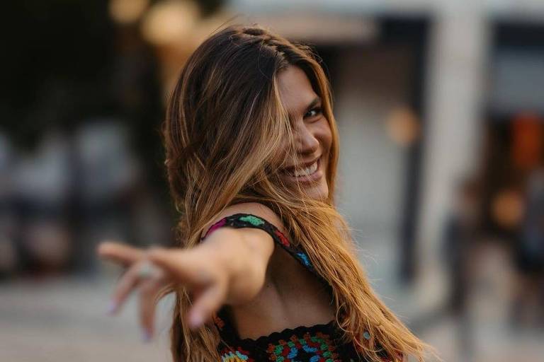 Bem mais que 'mulher do Cauã': Mariana Goldfarb quer empoderar mulheres com podcast