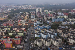 Vista aérea de conjuntos habitacionais na Cidade Tiradentes