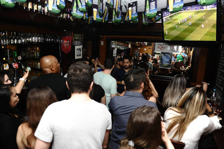HZ  Veja lista de bares para assistir aos jogos do Brasil na Copa
