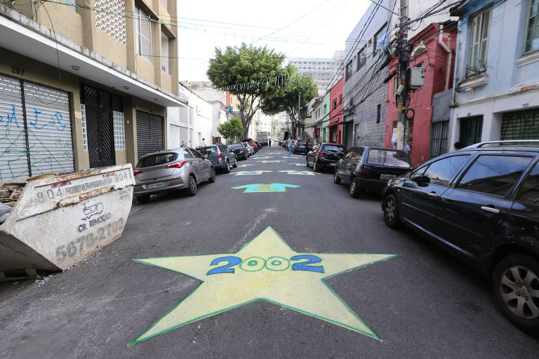 Copa 2022: Paulistanos entram no clima verde e amarelo - 18/11