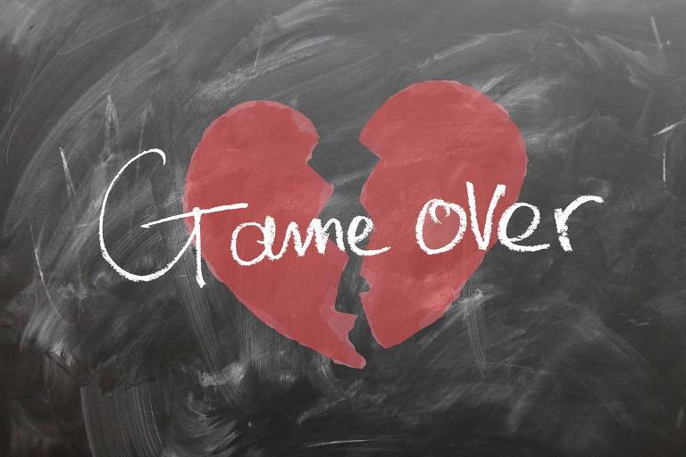 Desenho de um coração partido com a escrita Game Over