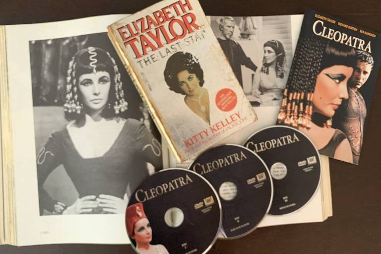 Biografias de Elizabeth Taylor e DVD triplo de Cleópatra