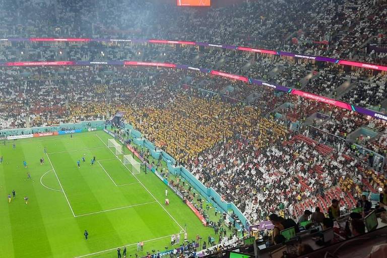 Visão geral do estádio de Al Bayt no jogo de abertura da Copa no Qatar