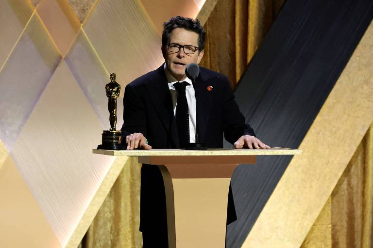 Michael J. Fox recebe prêmio humanitário Jean Hersholt